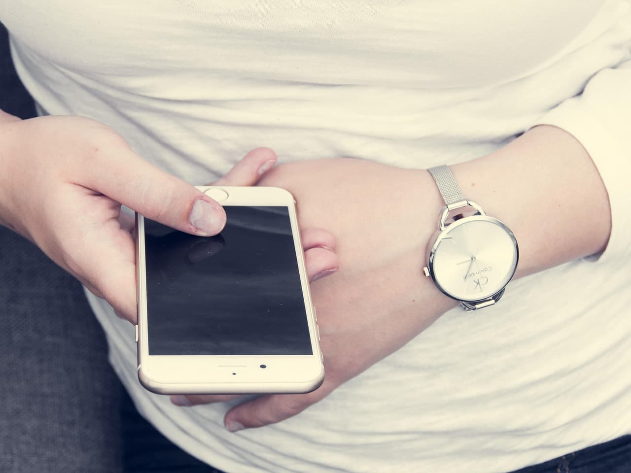 איך לבנות רשימת SMS מאפס: 12 שיטות שעובדות בישראל